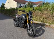 MOTO MORINI SEIEMMEZZO SCR 650