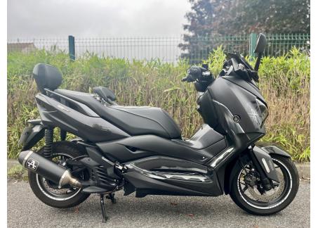 YAMAHA X-MAX 125